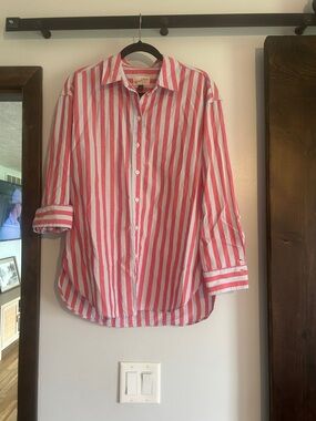 Universal Thread Red Vertical Stripe Casual Button-Down Shirt